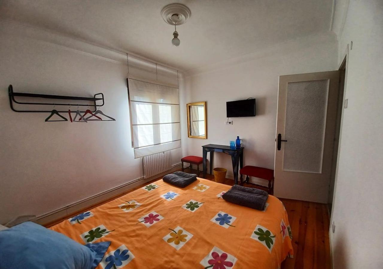 Habitaciones En El Atico De Tona Mirando A La Bahia De ซานตานเดร์ ภายนอก รูปภาพ